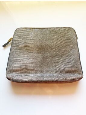 India Hicks Insider Leather Pouch Island Gecko